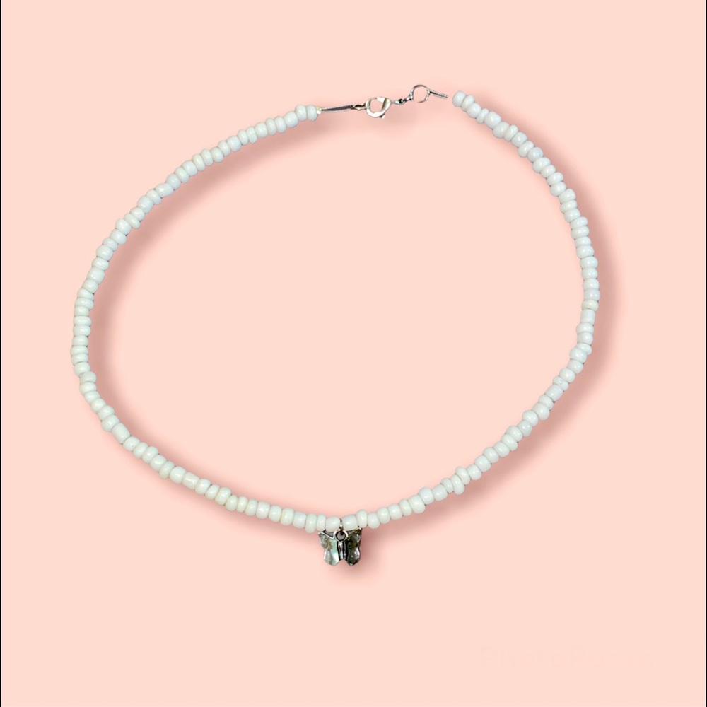 handmade beaded white butterfly necklace🦋